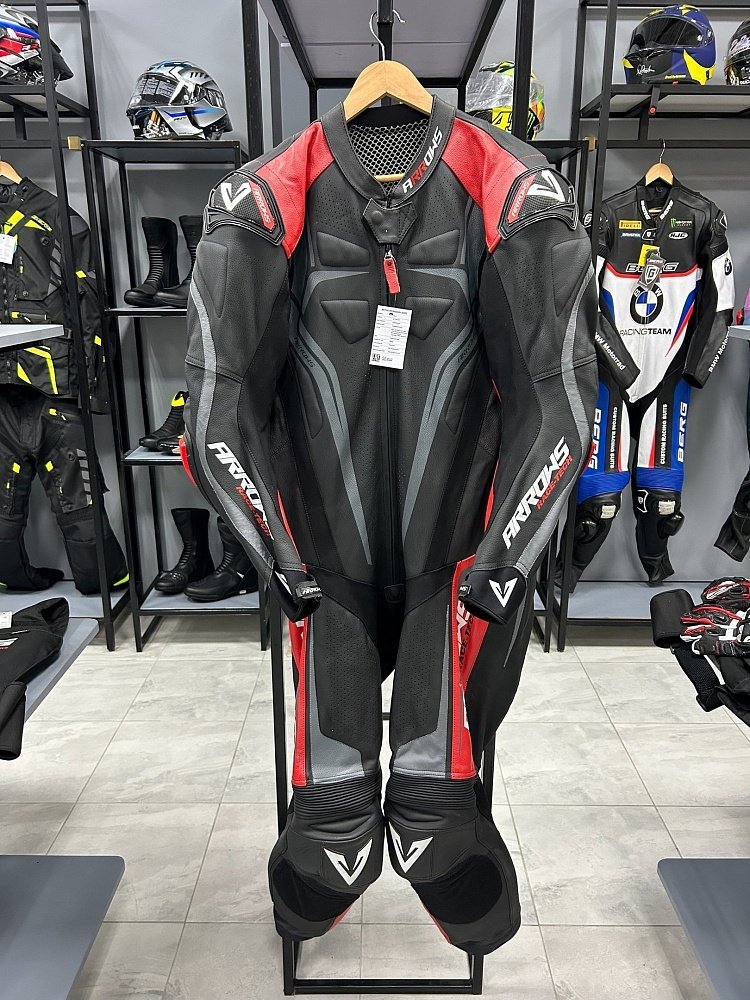 Мотокомбинезон Arrows 1