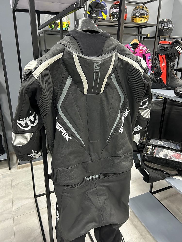 Мотокомбинезон Berik 2