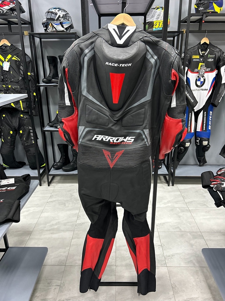 Мотокомбинезон Arrows 1